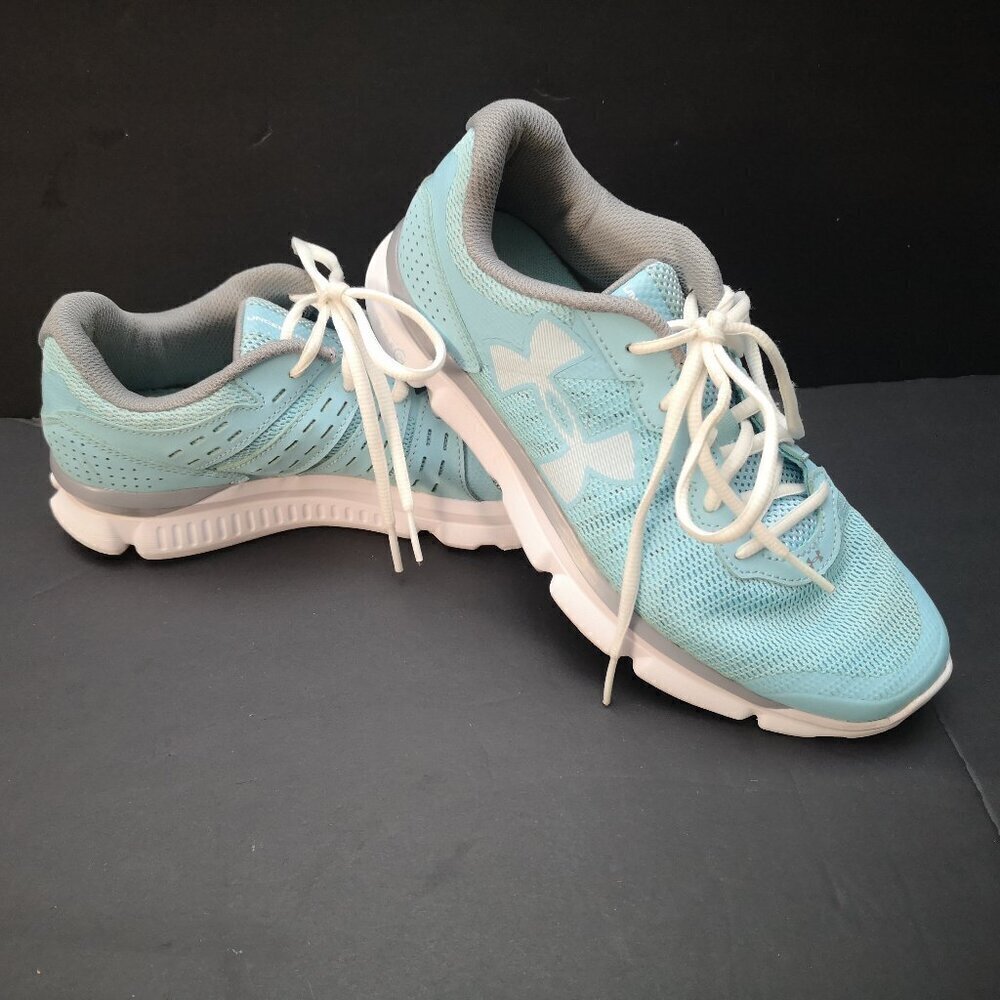 Under Armour Micro Ladies Size 7.5 Blue Lace Closure Sneakers